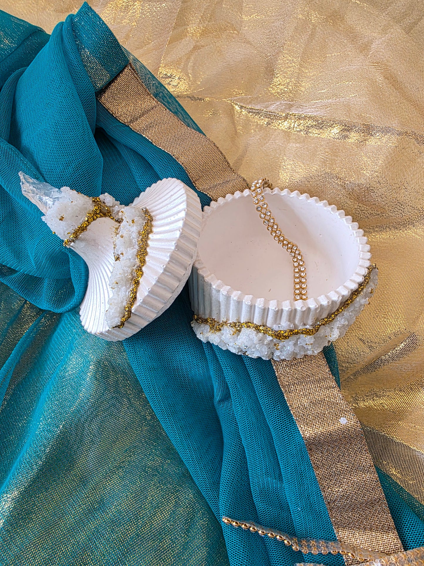 Fluted Ribbed Design