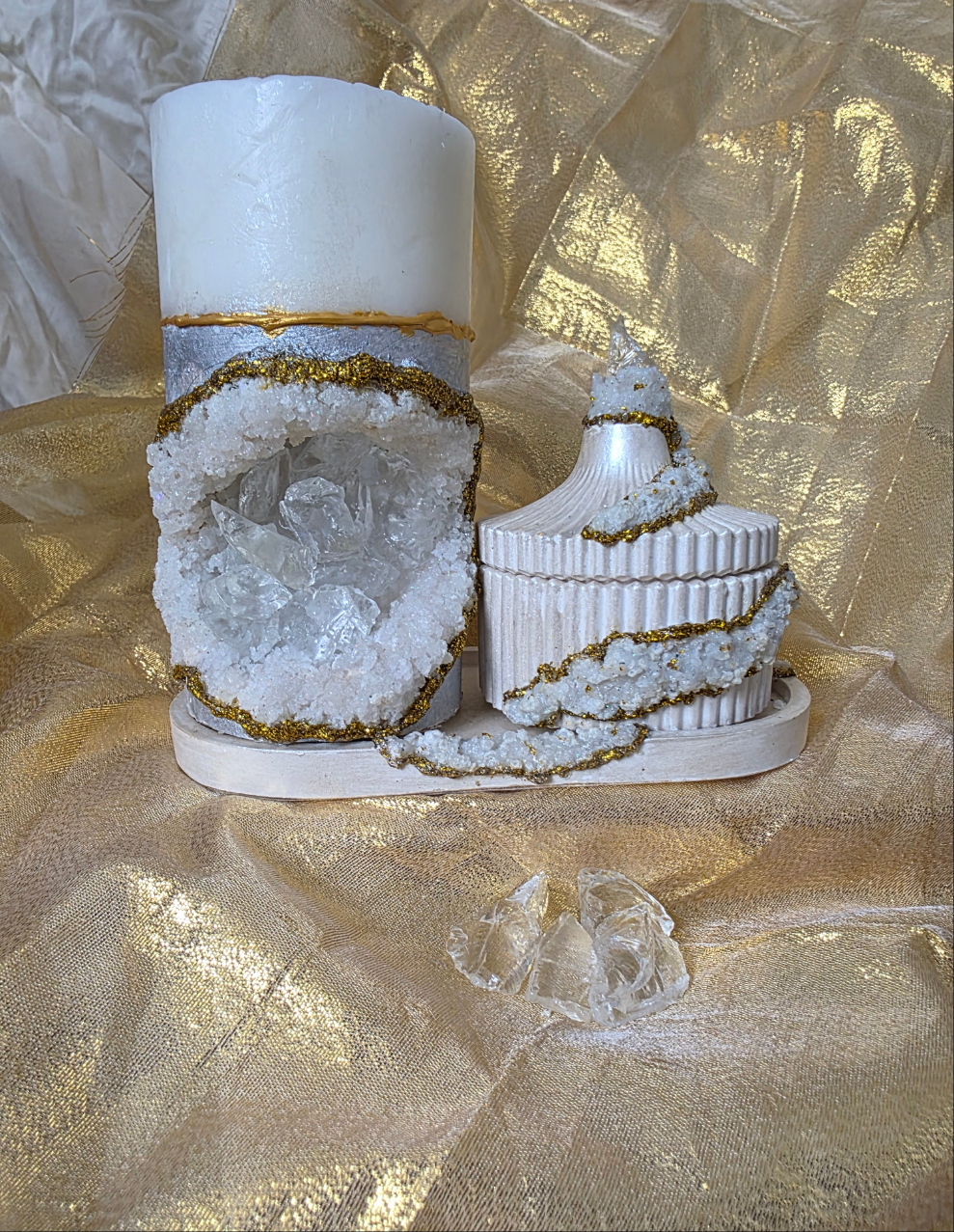 Artisan Crafted Stone-Effect Tray | Gold Glitter & Natural Crystal Embellishments