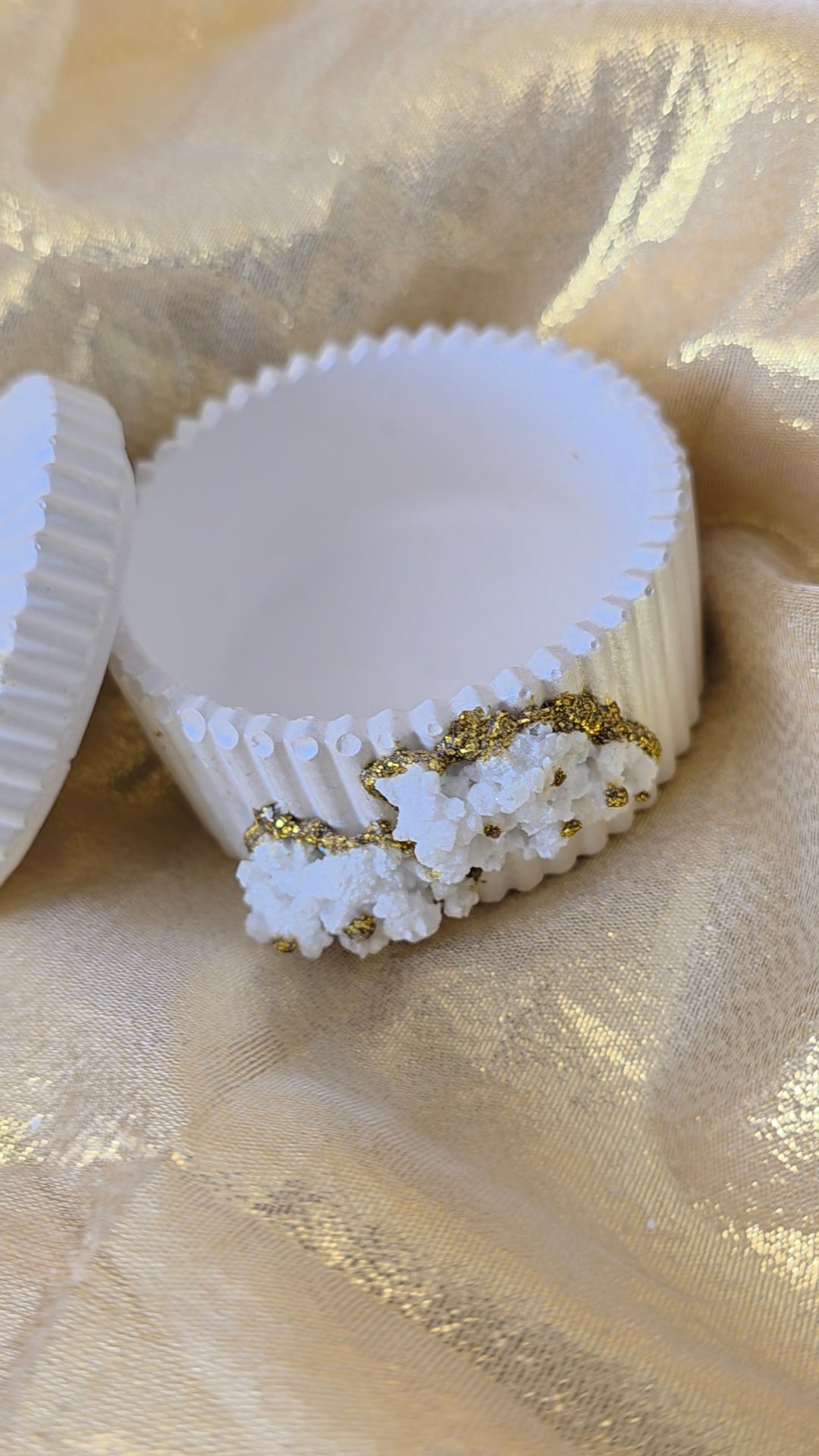Luxe Crystal Trinket Jar – White Gold Elegance